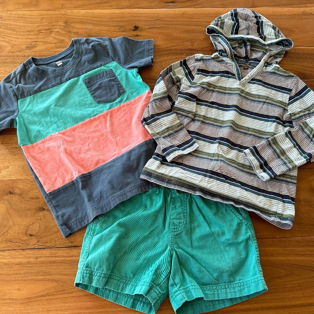 Tea Collection - Size 7 - 3 pieces (Shorts, T-shirt, and hoodie)